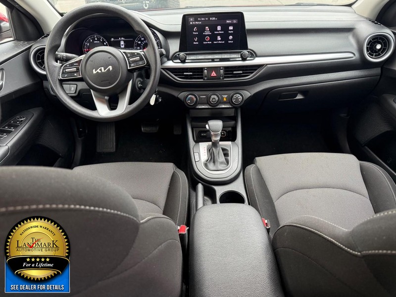 Kia Forte Vehicle Full-screen Gallery Image 15