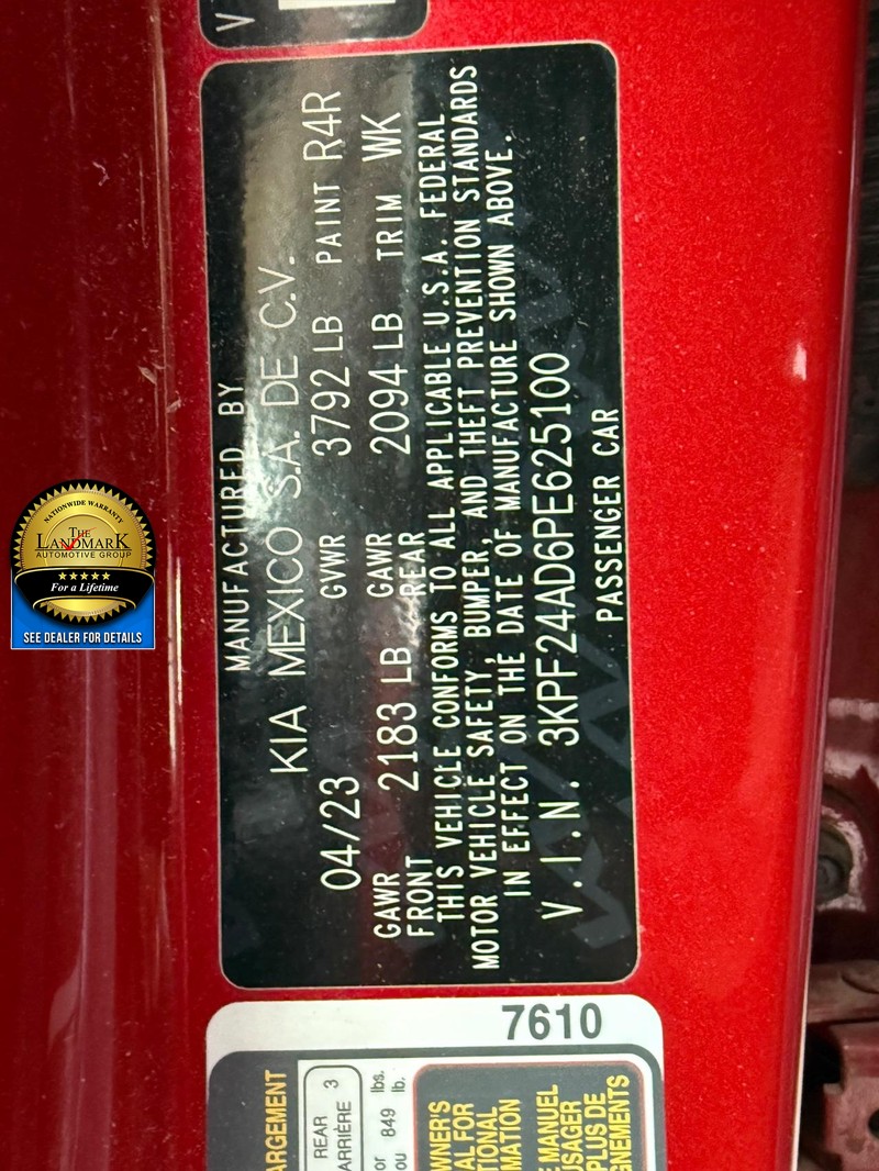 Kia Forte Vehicle Full-screen Gallery Image 19