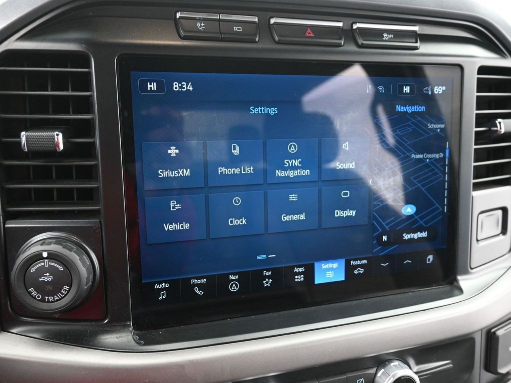 Ford F-150 Vehicle Full-screen Gallery Image 12