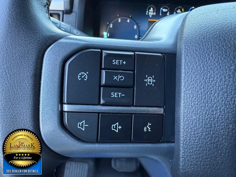 Ford F-150 Vehicle Full-screen Gallery Image 10