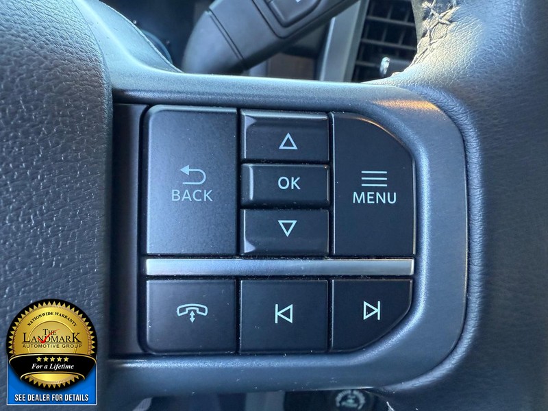 Ford F-150 Vehicle Full-screen Gallery Image 11