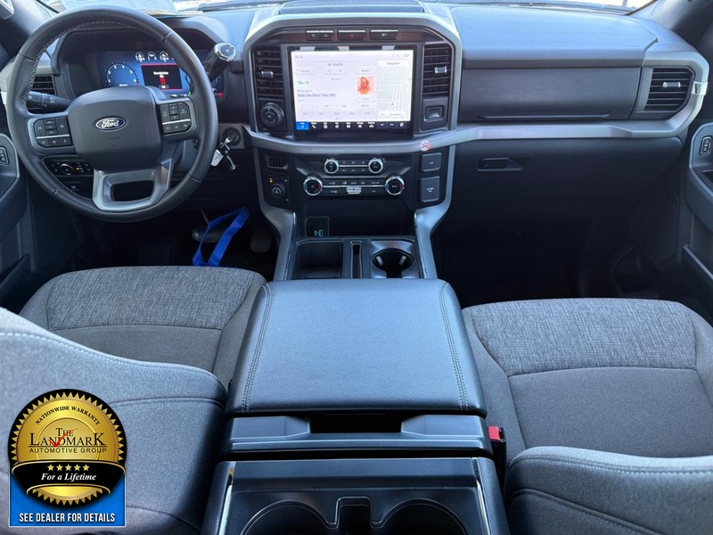 Ford F-150 Vehicle Full-screen Gallery Image 16