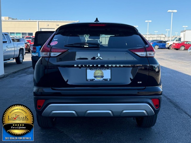 Mitsubishi Eclipse Cross Vehicle Full-screen Gallery Image 7