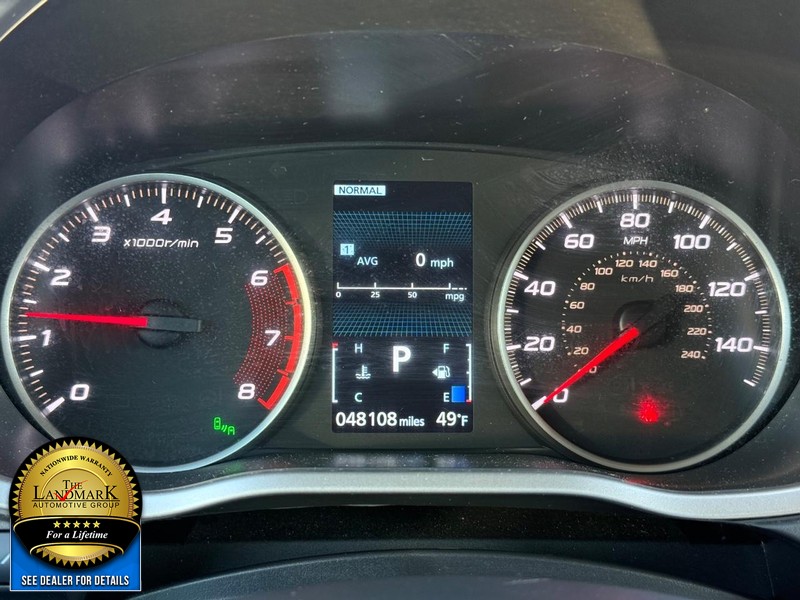 Mitsubishi Eclipse Cross Vehicle Full-screen Gallery Image 12