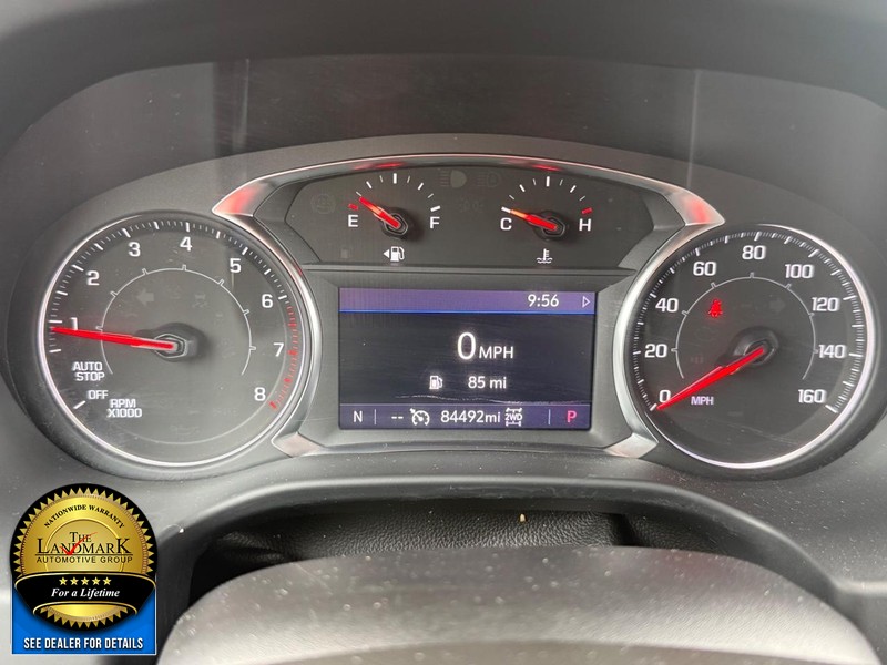 GMC Acadia Vehicle Full-screen Gallery Image 12