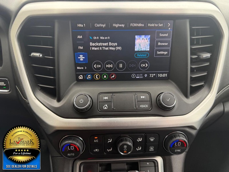 GMC Acadia Vehicle Full-screen Gallery Image 20