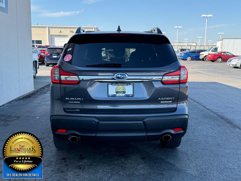 Subaru Ascent Vehicle Full-screen Gallery Image 7