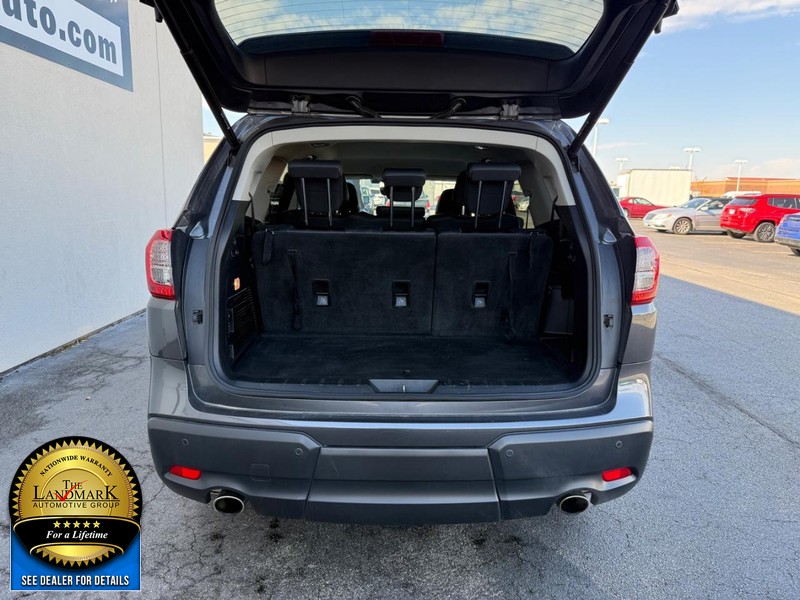 Subaru Ascent Vehicle Full-screen Gallery Image 23