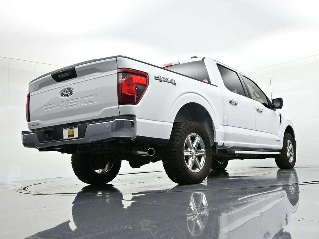 Ford F-150 Vehicle Full-screen Gallery Image 23