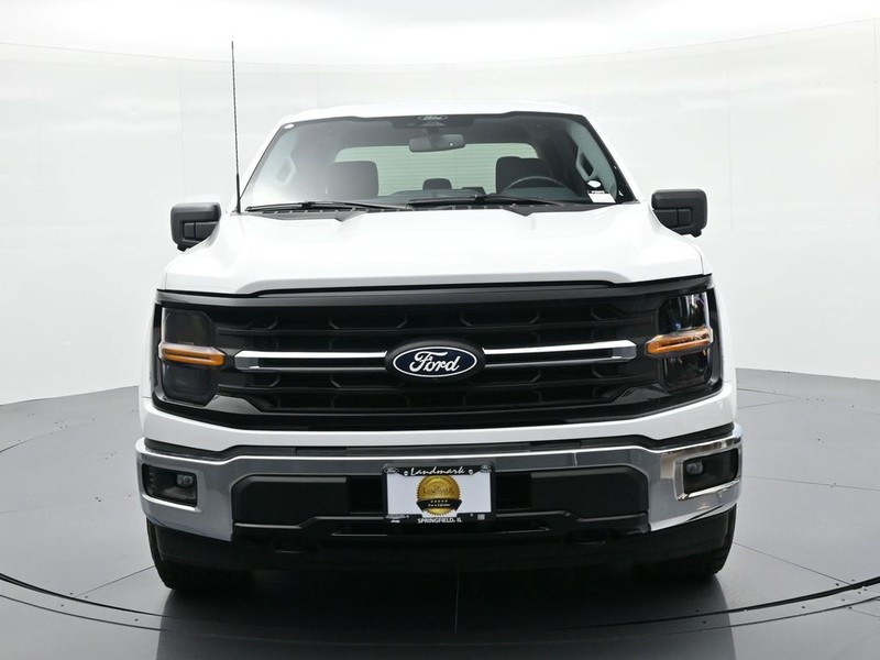 Ford F-150 Vehicle Full-screen Gallery Image 3