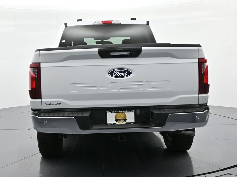 Ford F-150 Vehicle Full-screen Gallery Image 7