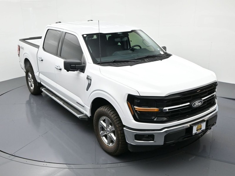 Ford F-150 Vehicle Full-screen Gallery Image 17