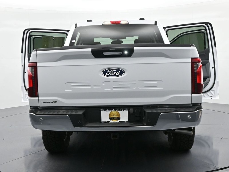 Ford F-150 Vehicle Full-screen Gallery Image 28