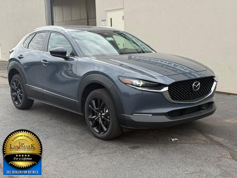 Mazda CX-30 Vehicle Full-screen Gallery Image 2