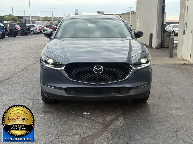 Mazda CX-30 Vehicle Full-screen Gallery Image 4