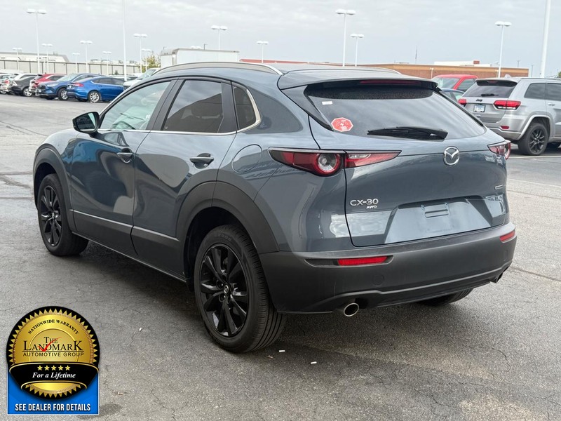 Mazda CX-30 Vehicle Full-screen Gallery Image 6