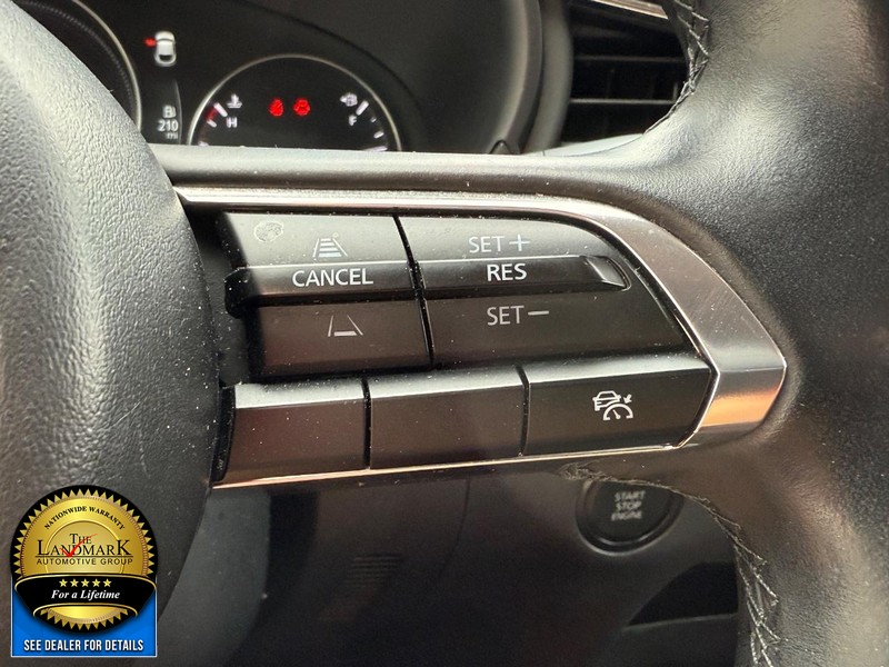 Mazda CX-30 Vehicle Full-screen Gallery Image 11