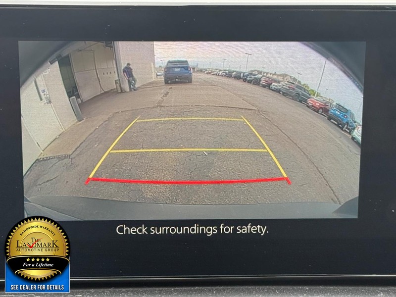 Mazda CX-30 Vehicle Full-screen Gallery Image 13