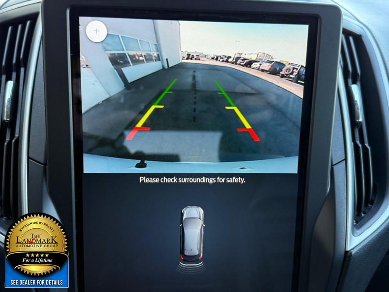 Ford Edge Vehicle Full-screen Gallery Image 13