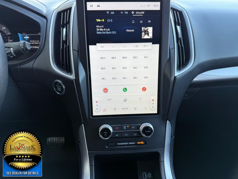 Ford Edge Vehicle Full-screen Gallery Image 18