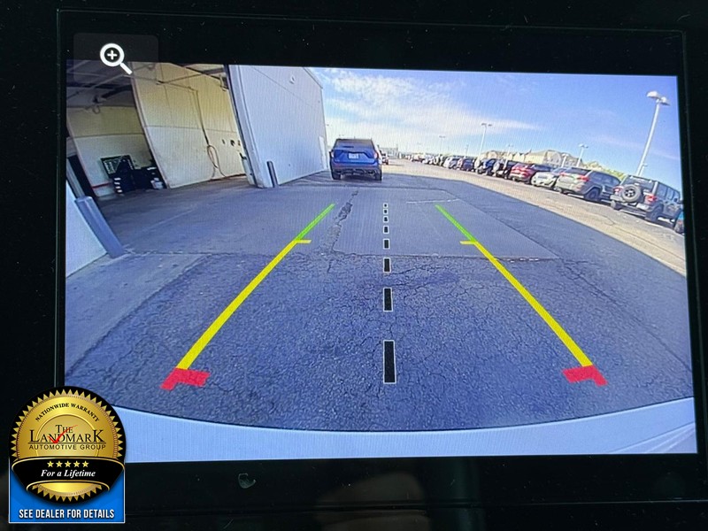 Jeep Grand Cherokee Vehicle Full-screen Gallery Image 13