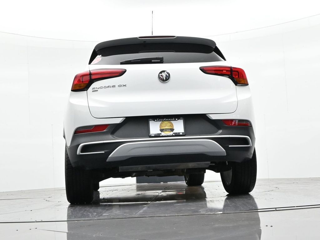 Buick Encore GX Vehicle Full-screen Gallery Image 23