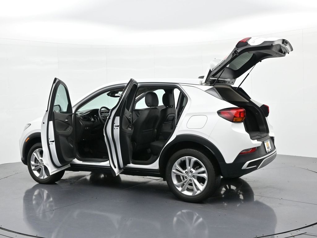 Buick Encore GX Vehicle Full-screen Gallery Image 27
