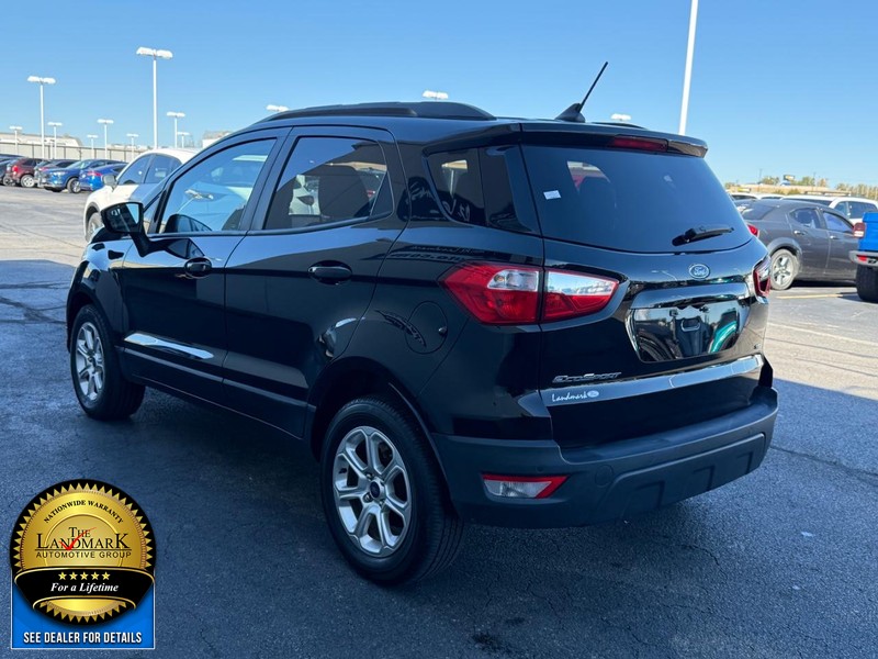 Ford EcoSport Vehicle Full-screen Gallery Image 6