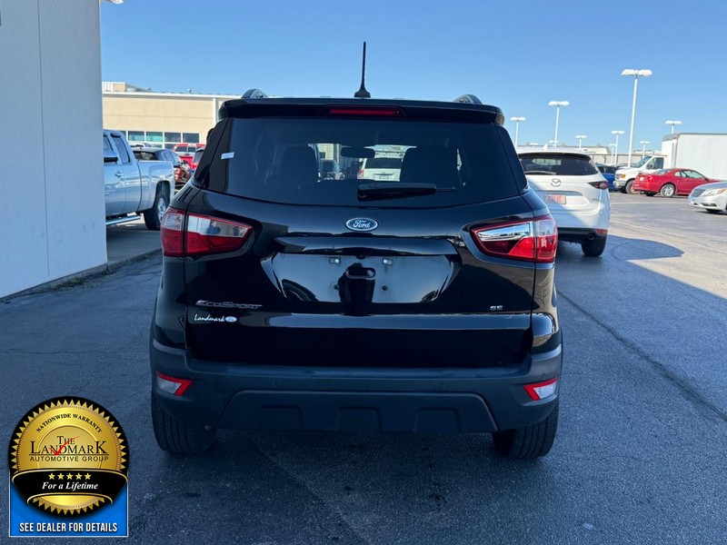 Ford EcoSport Vehicle Full-screen Gallery Image 7