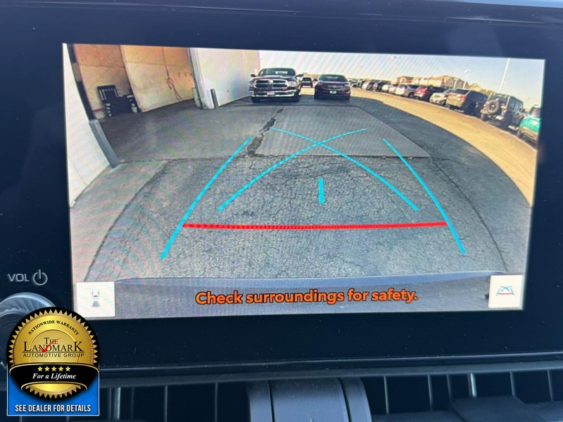 Toyota RAV4 Vehicle Full-screen Gallery Image 13