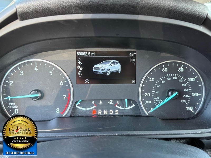 Ford EcoSport Vehicle Full-screen Gallery Image 12