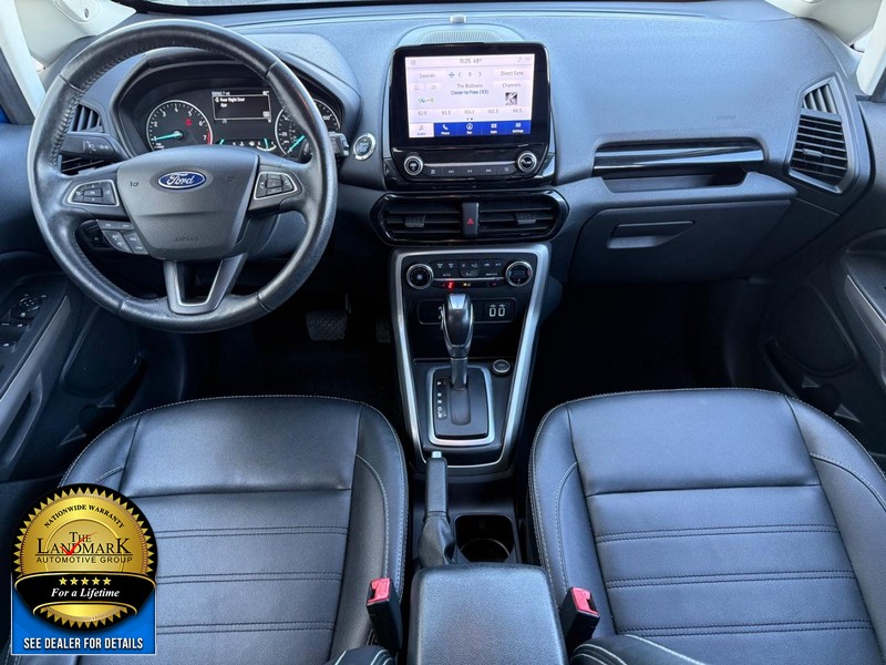 Ford EcoSport Vehicle Full-screen Gallery Image 17
