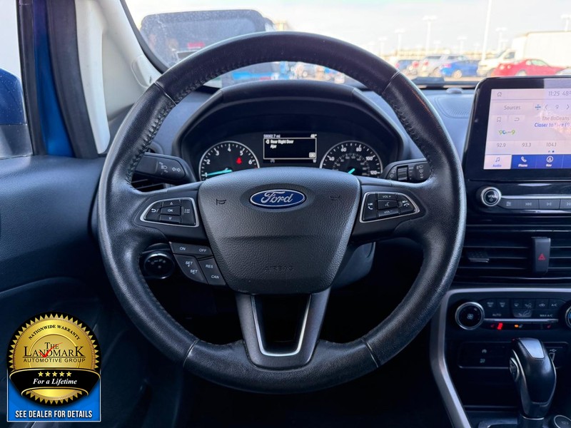 Ford EcoSport Vehicle Full-screen Gallery Image 18