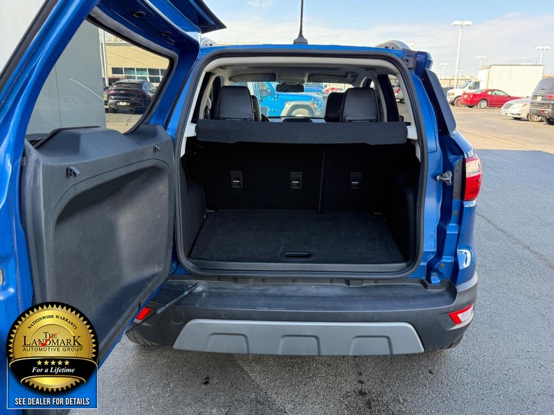 Ford EcoSport Vehicle Full-screen Gallery Image 20