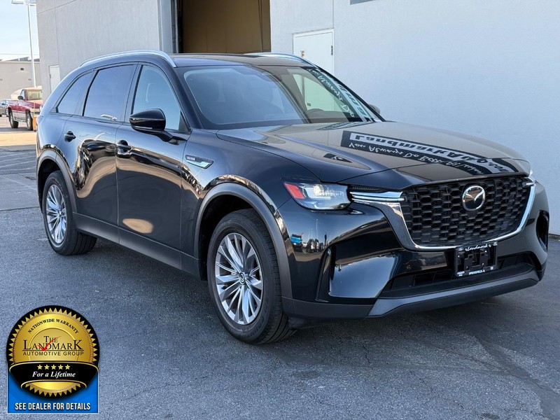 Mazda CX-90 Vehicle Full-screen Gallery Image 2
