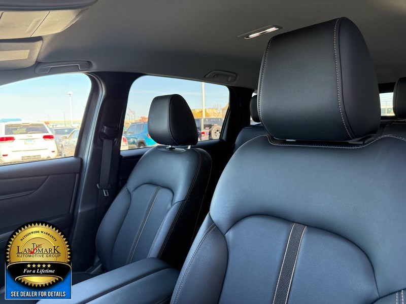 Mazda CX-90 Vehicle Full-screen Gallery Image 9