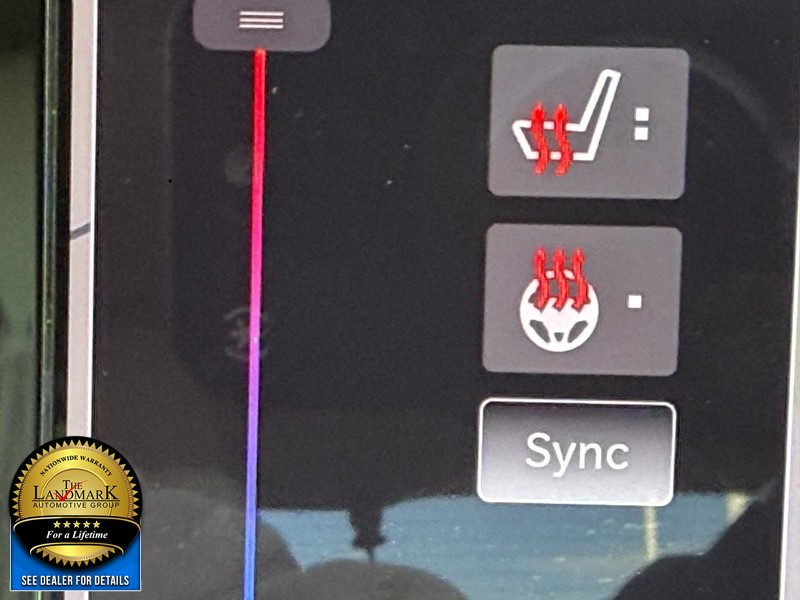 Chrysler Pacifica Vehicle Full-screen Gallery Image 14