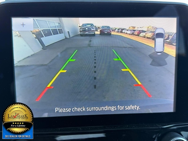 Ford EcoSport Vehicle Full-screen Gallery Image 13