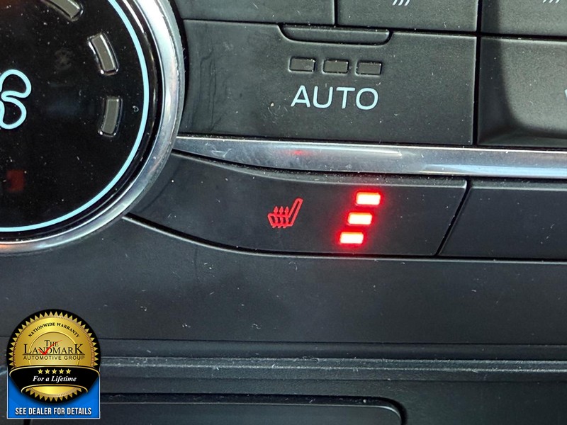 Ford EcoSport Vehicle Full-screen Gallery Image 14