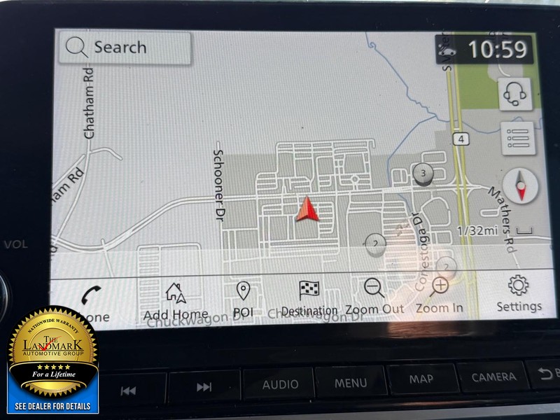 Nissan Rogue Vehicle Full-screen Gallery Image 15