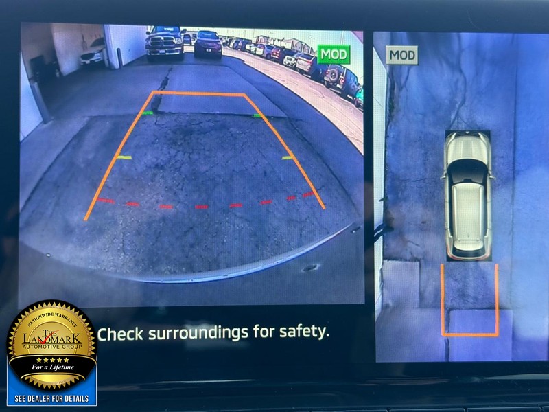 Mitsubishi Outlander Vehicle Full-screen Gallery Image 13