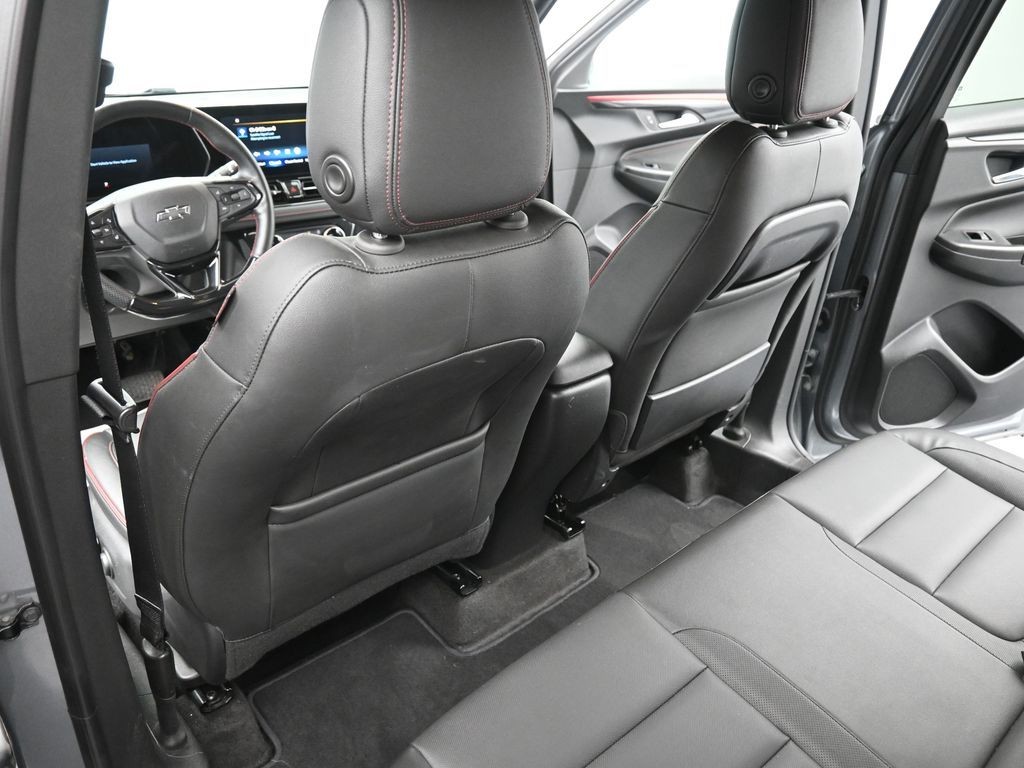 Chevrolet Trailblazer Vehicle Full-screen Gallery Image 10