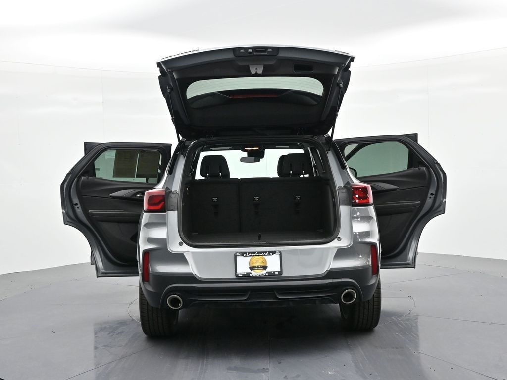 Chevrolet Trailblazer Vehicle Full-screen Gallery Image 28