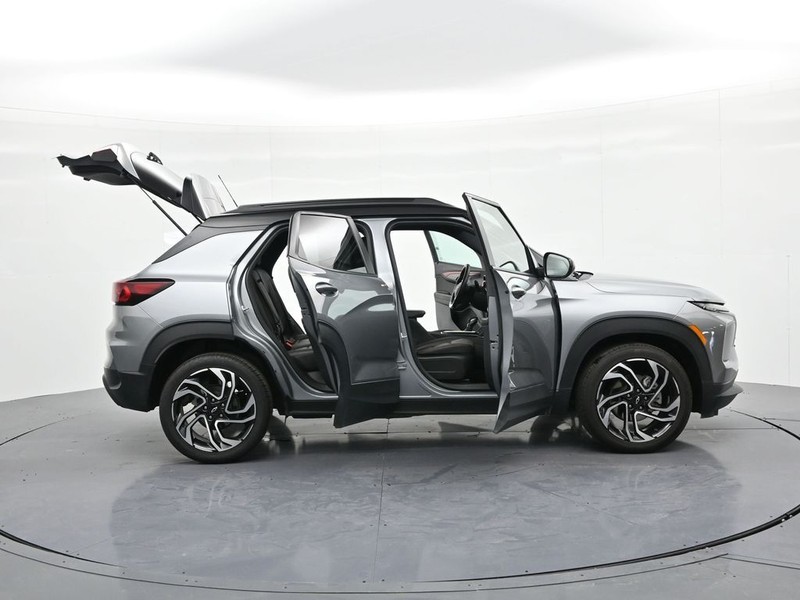 Chevrolet Trailblazer Vehicle Full-screen Gallery Image 25