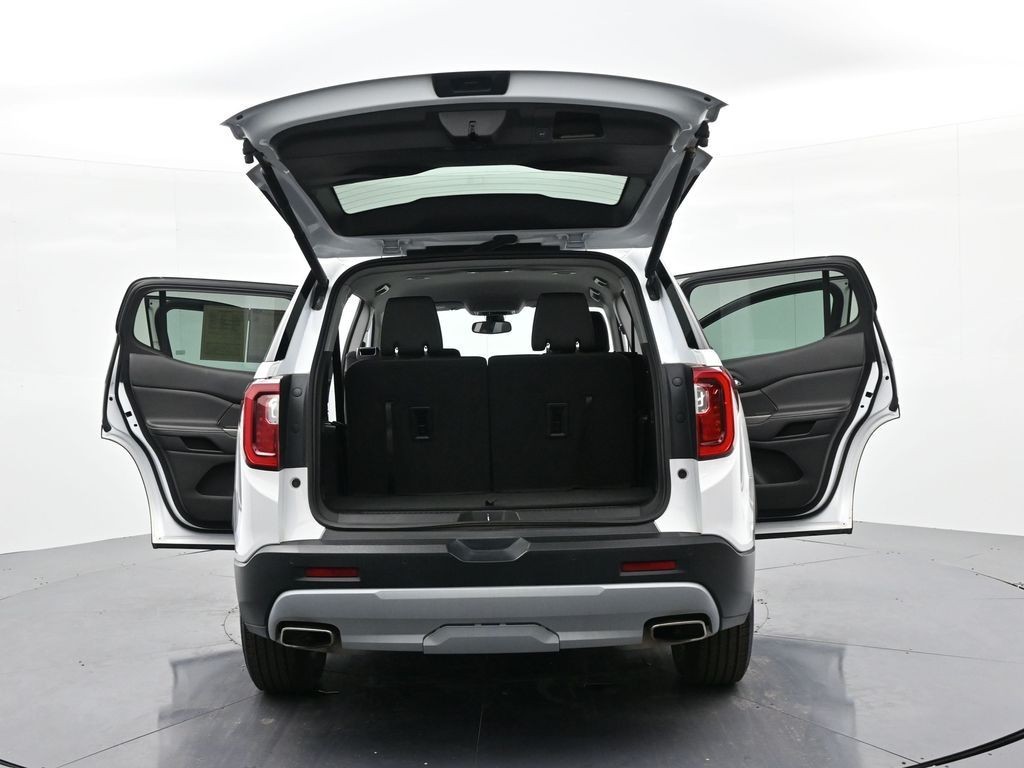 GMC Acadia Vehicle Full-screen Gallery Image 21