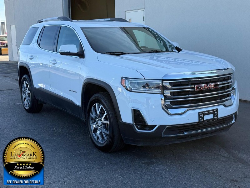 GMC Acadia Vehicle Full-screen Gallery Image 2