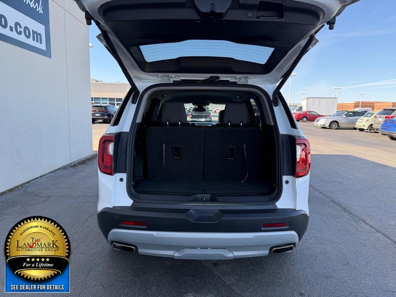 GMC Acadia Vehicle Full-screen Gallery Image 22