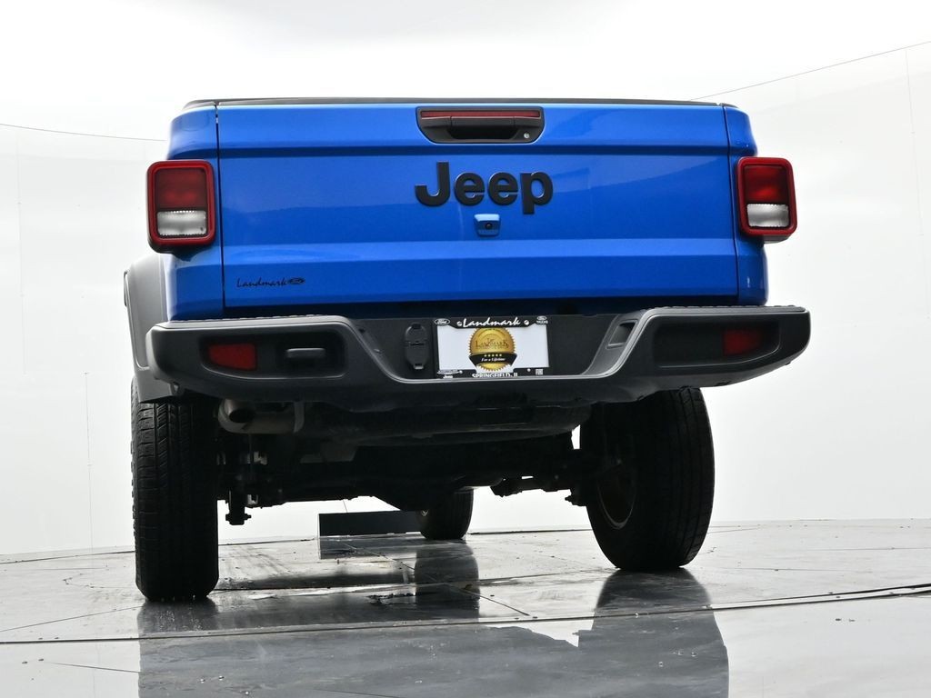 Jeep Gladiator Vehicle Full-screen Gallery Image 20