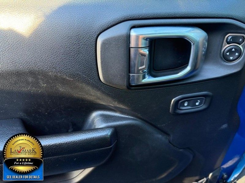 Jeep Gladiator Vehicle Full-screen Gallery Image 8