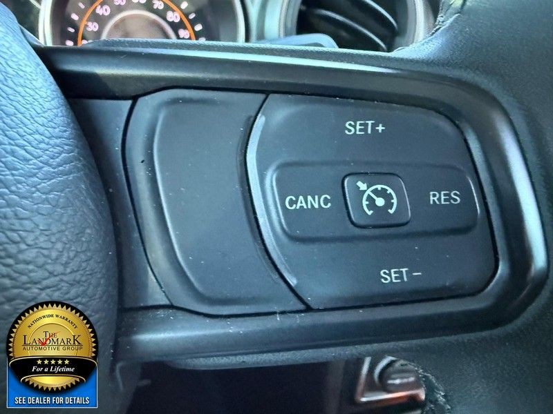 Jeep Gladiator Vehicle Full-screen Gallery Image 11